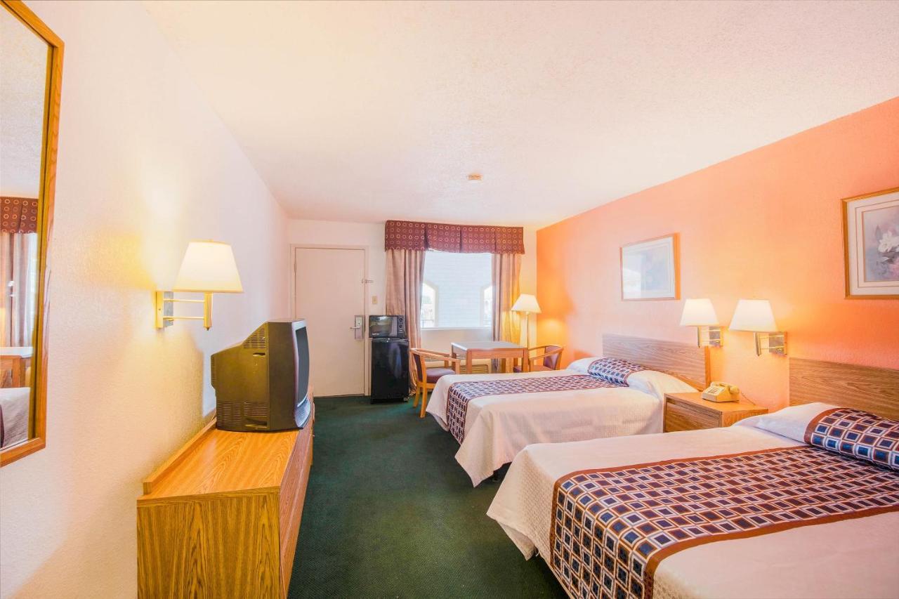Hotel O Houston East Channelview I-10 Εξωτερικό φωτογραφία