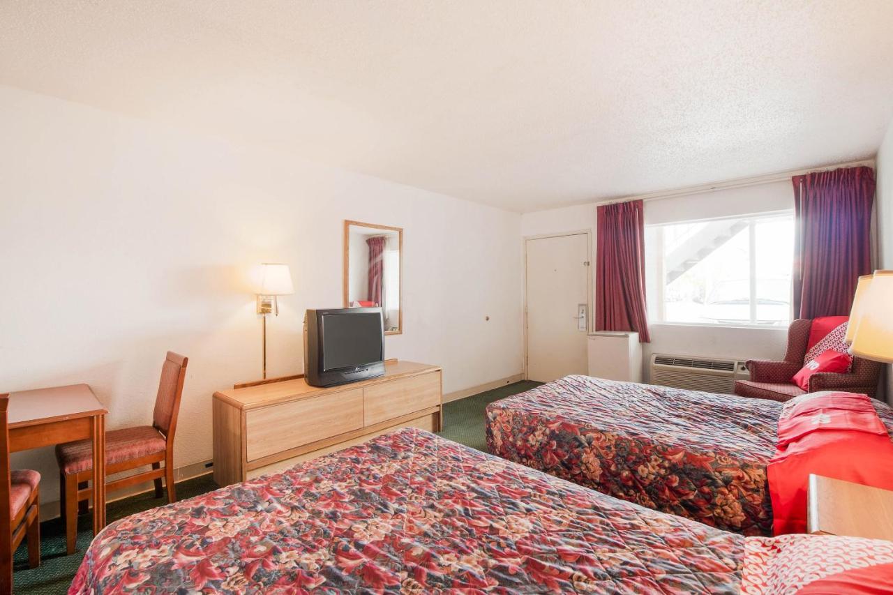 Hotel O Houston East Channelview I-10 Εξωτερικό φωτογραφία