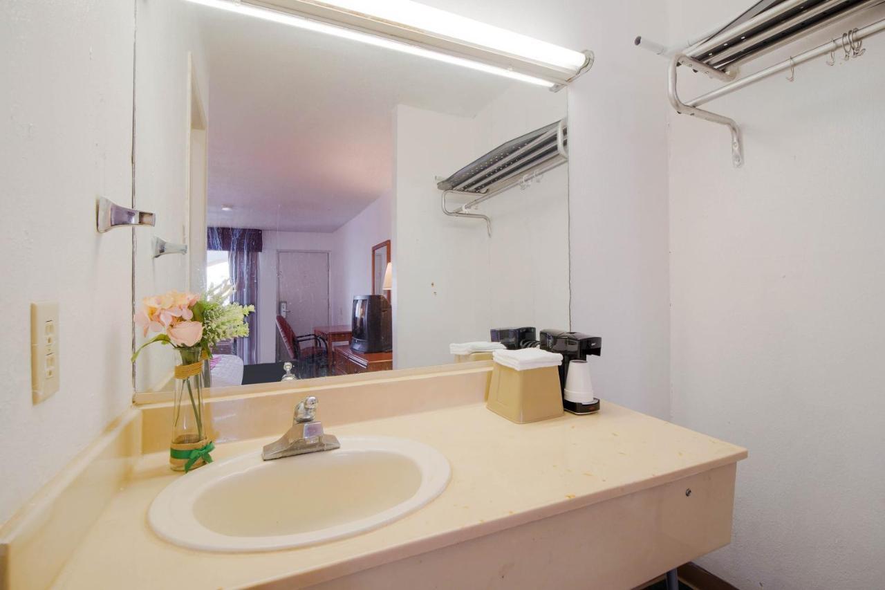 Hotel O Houston East Channelview I-10 Εξωτερικό φωτογραφία